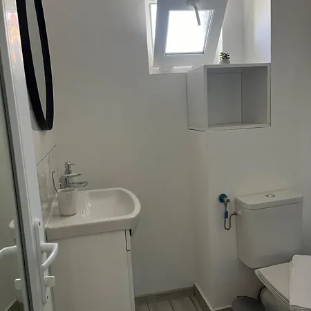 Maison 25 בית הארחה 3*