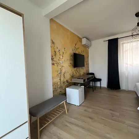 Maison 25 בית הארחה 3*