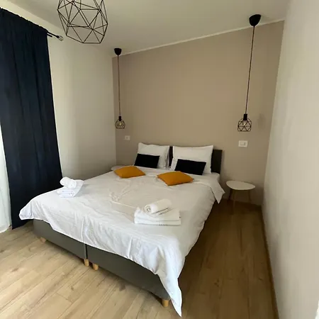 Maison 25 בית הארחה Două Mai