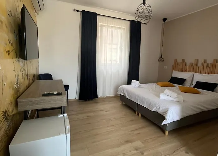 Maison 25 Pensionat 3*